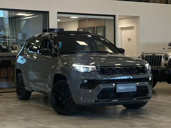 JEEP COMPASS 2.0 HURRICANE 4 TURBO GASOLINA BLACKHAWK AT9 JEEP COMPASS 2.0 HURRICANE 4 TURBO GASOLINA BLACKHAWK AT9